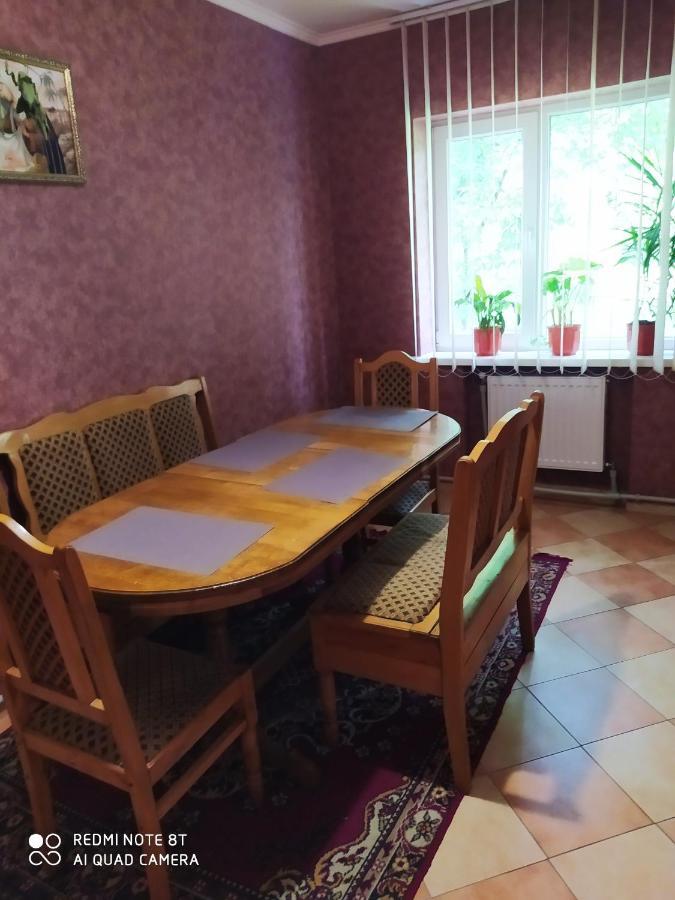 Guest House Ivanna Yaremtche Extérieur photo